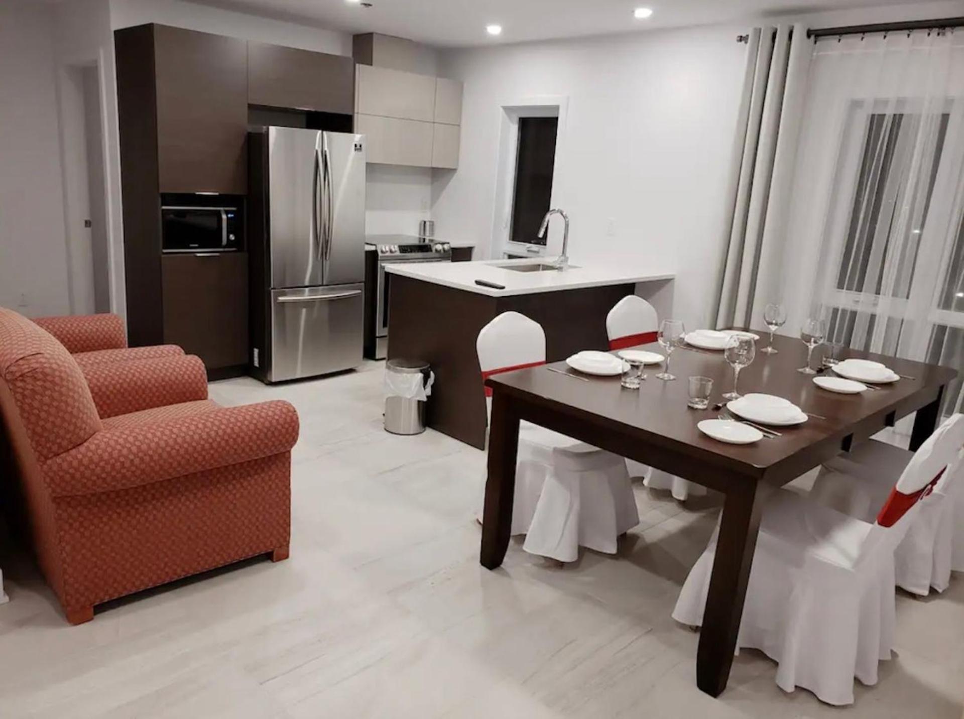 Le Bijou Airhome One Or Two Bedroom Suite Montréal Exteriör bild